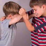 Sich und andere beschützen können | Selbstverteidigung und Kampfkunst für Kinder und Jugendliche - Kiel
