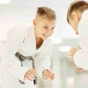 Echte Freundschaften aufbauen | Kiel - Selbstverteidigung - Kampfkunst - Kampfsport | für Kinder und Jugendliche